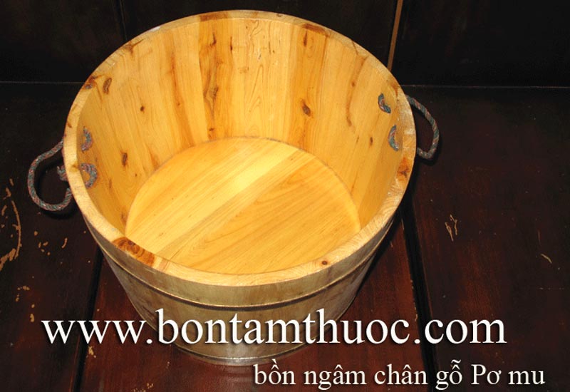 Chậu ngâm chân gỗ Pơ mu